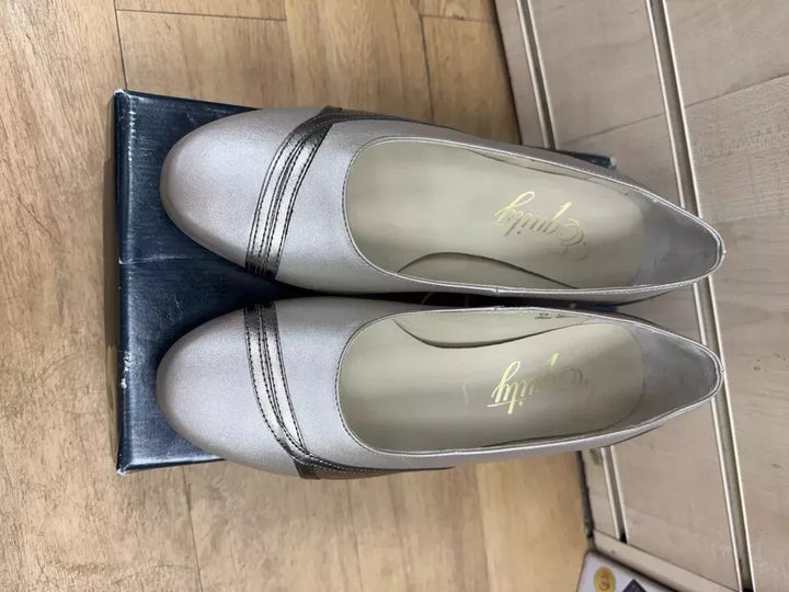 Wide Fitting Shoes