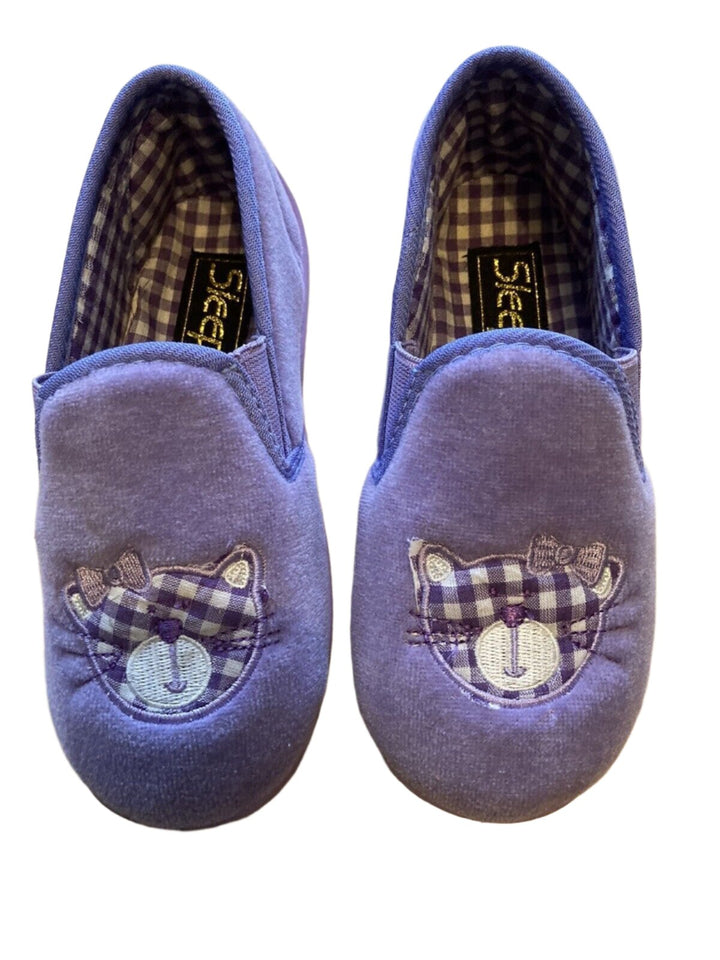 Sleepers Mae Girls Lavender Cat Motif Checked Warm Slip On Slippers.