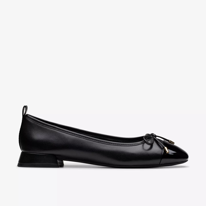 Clarks Signature Ladies Leather/ Patent Combination Dolly Low Heel Court Shoes Black/Black Patent