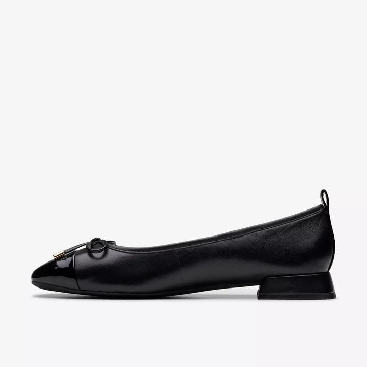Clarks Signature Ladies Leather/ Patent Combination Dolly Low Heel Court Shoes Black/Black Patent