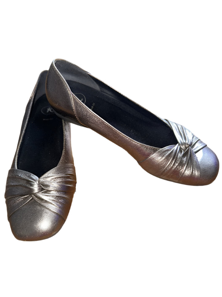 K By Clarks Audry Rose Ladies Wide E Fit Bronze Leather Pump Shoes With Twist Detail