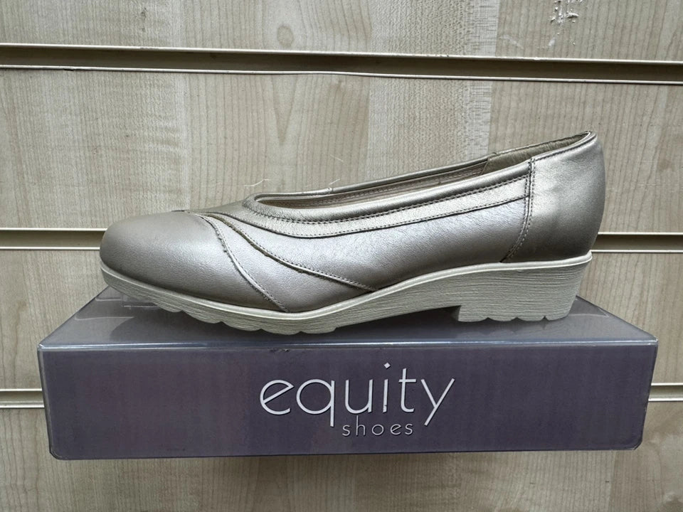 Equity Blenheim Womens EE EXTRA WIDE FIT Beige Leather Flat Pumps Slip On Shoes