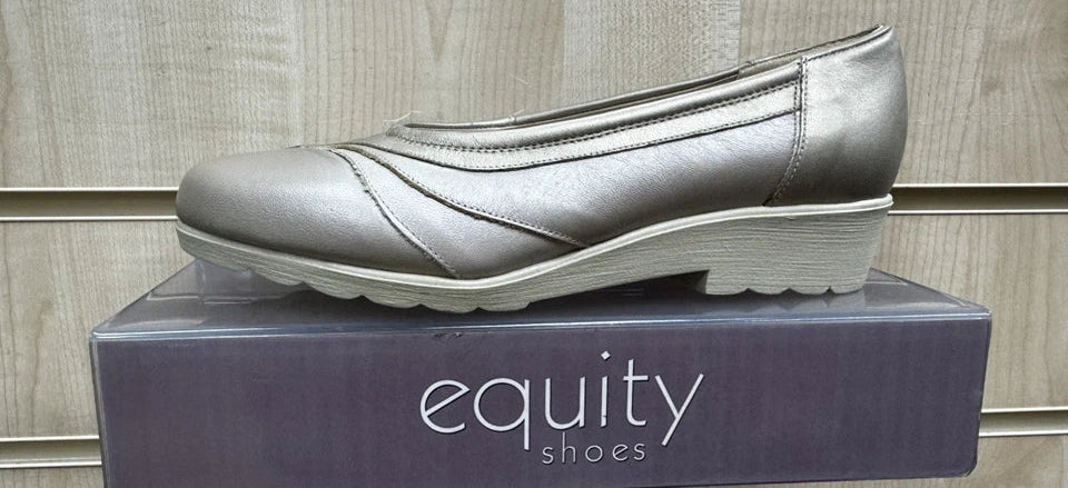 Equity Blenheim Womens EE EXTRA WIDE FIT Beige Leather Flat Pumps Slip On Shoes