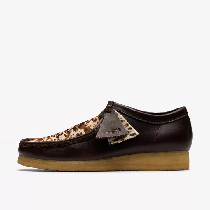 Clarks Originals Mens  Brown Interest Leather Lace Up Wallabees Crepe Soles