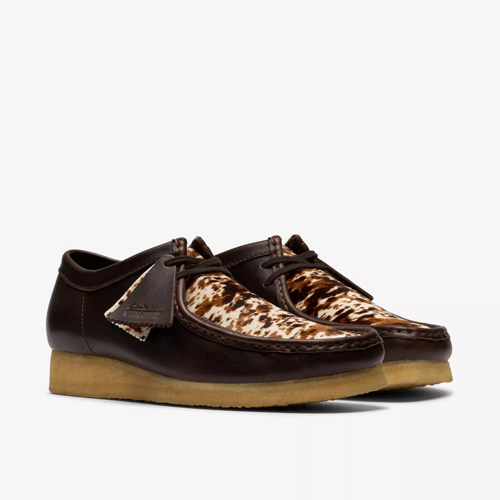 Clarks Originals Mens  Brown Interest Leather Lace Up Wallabees Crepe Soles
