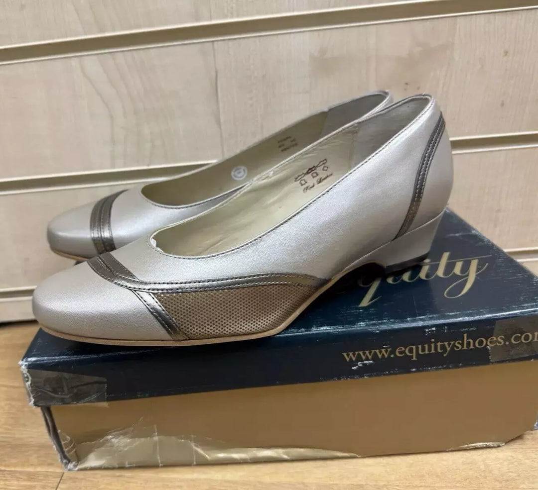 Wide Fitting Shoes